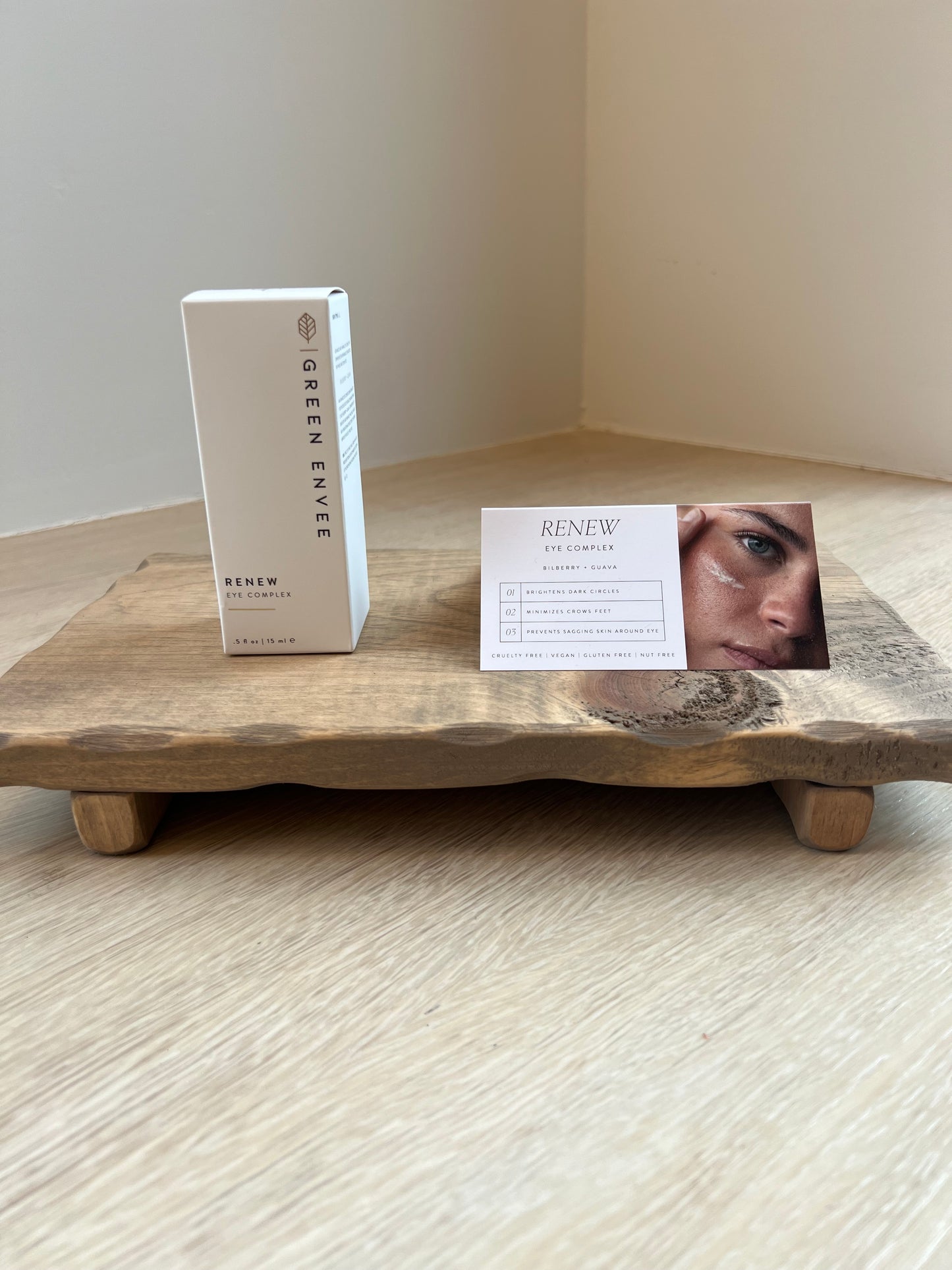 Green Envee Renew eye complex