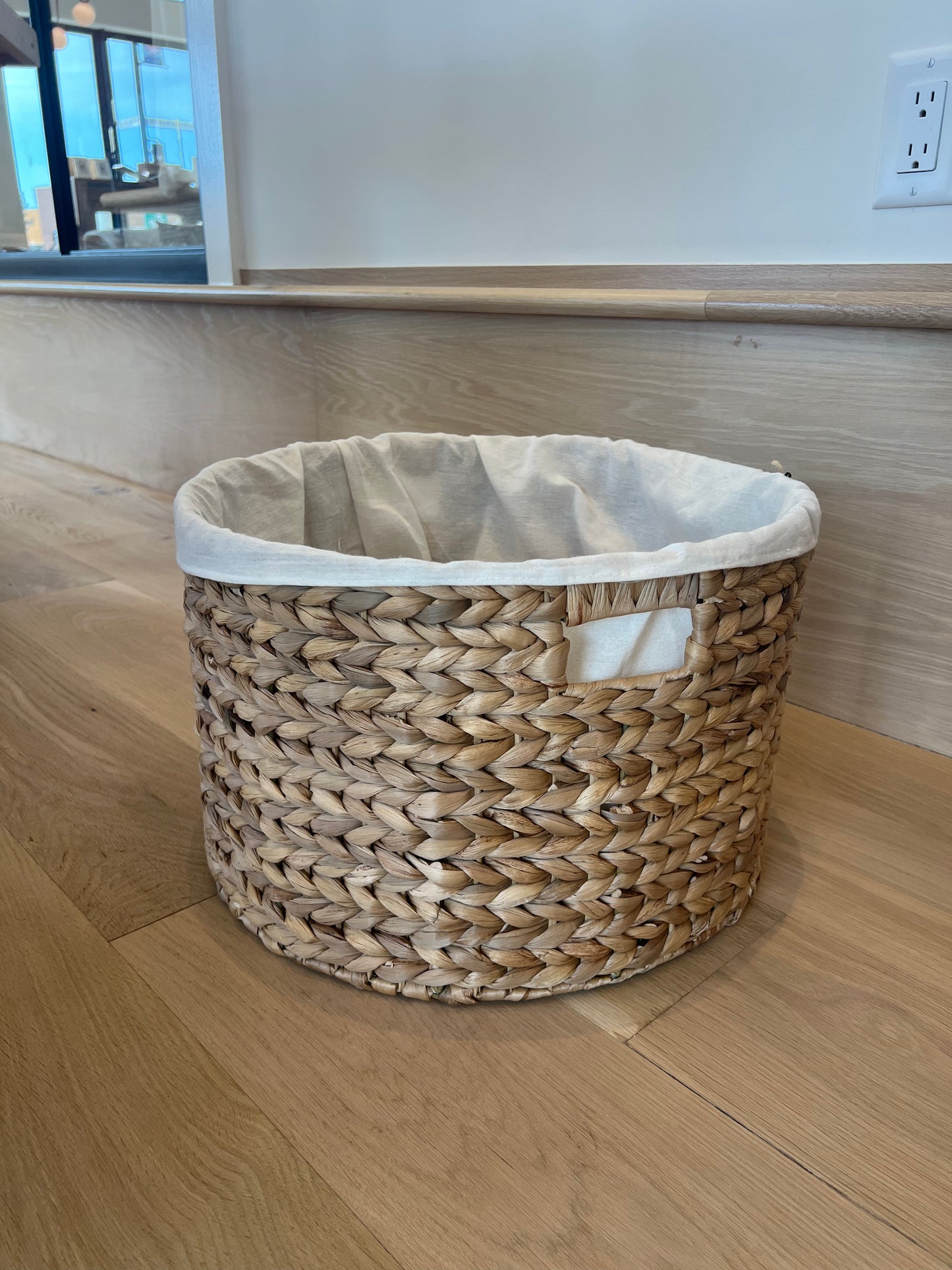 Woven Laundry/Cushion Basket (Short)