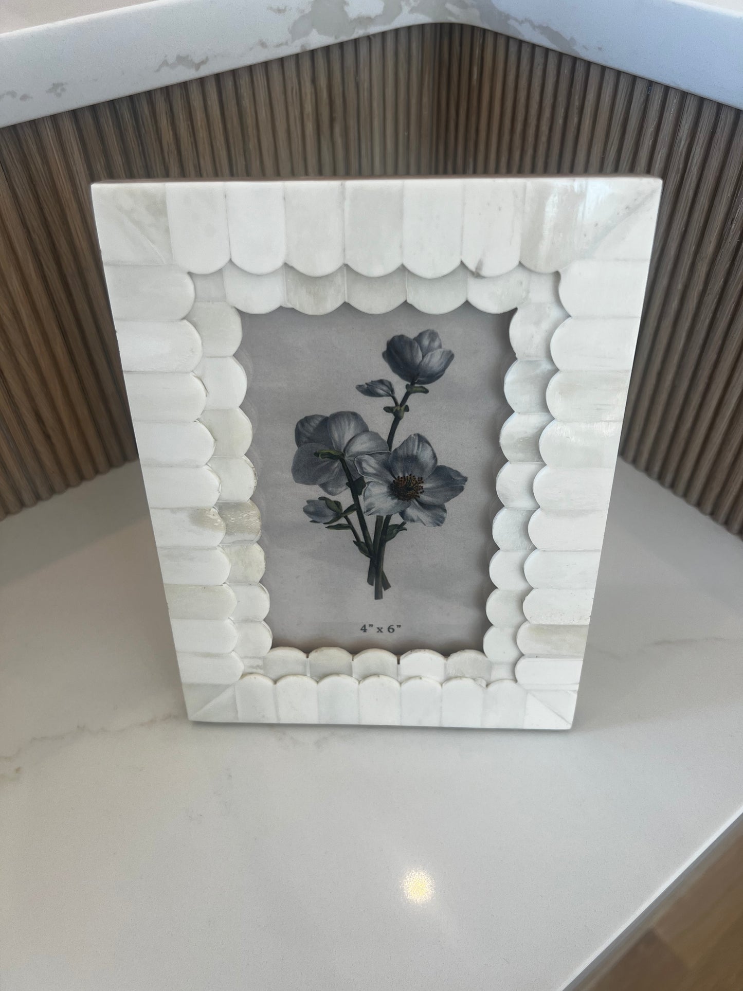 2 Layer Reversed Scallop Bone Picture Frame 4x6