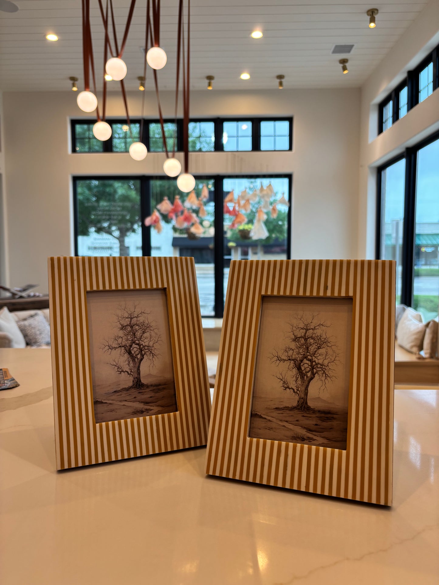 Resin Striped Photo Frame