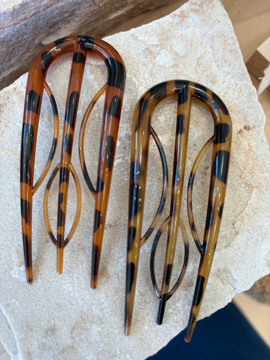 French Acetate Triple Pronged Hair Pin