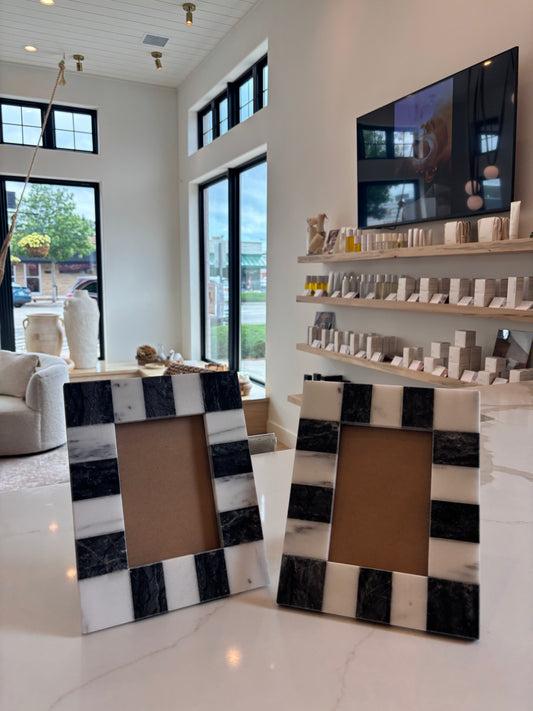Black & White Checkered Frame